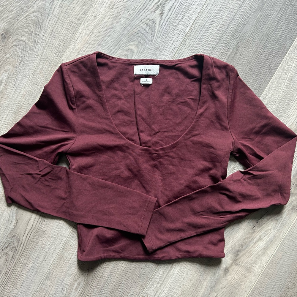 BNWOT Aritzia Babaton Contour Scoop Neck Long Sleeve Crop Top